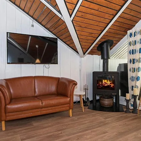 6 Person In Nyaraló